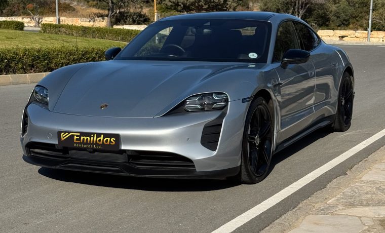 Porsche Taycan 4S