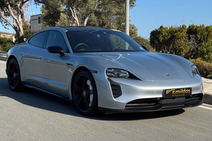 Porsche Taycan 4S